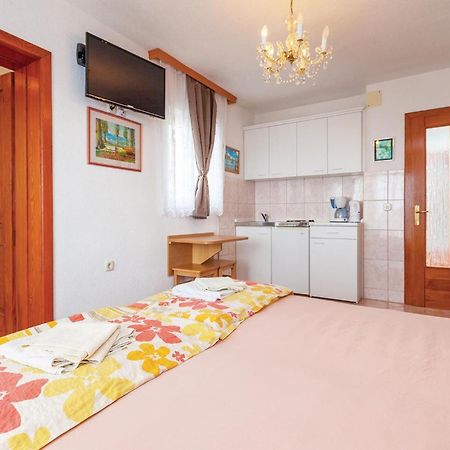 Stunning Apartment In Crikvenica With Wifi Exteriör bild