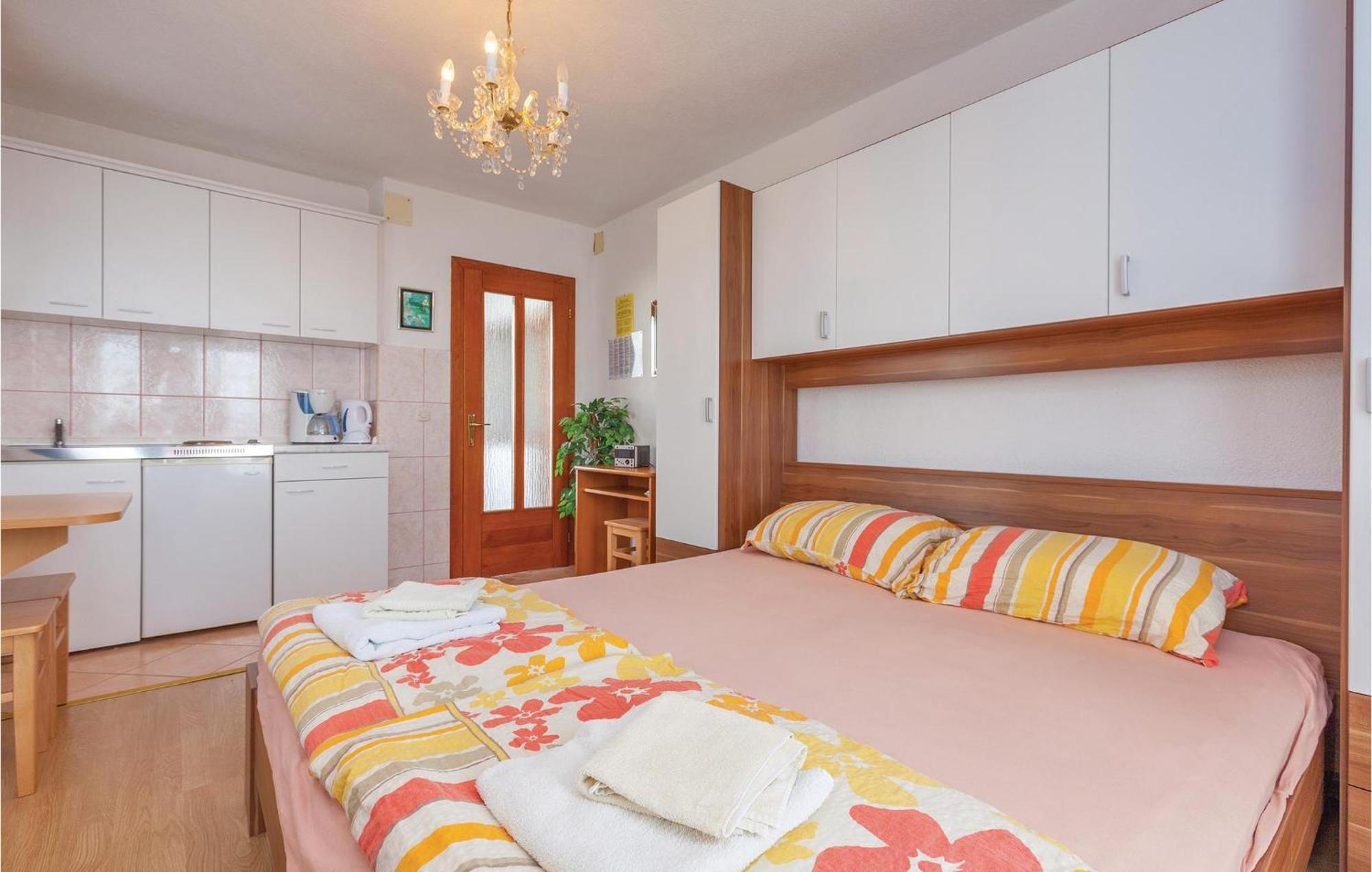 Stunning Apartment In Crikvenica With Wifi Exteriör bild