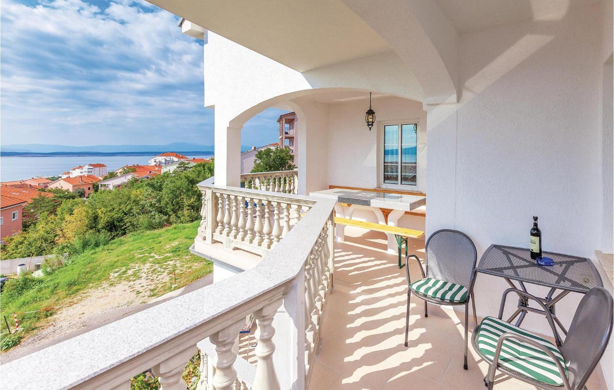 Stunning Apartment In Crikvenica With Wifi Exteriör bild